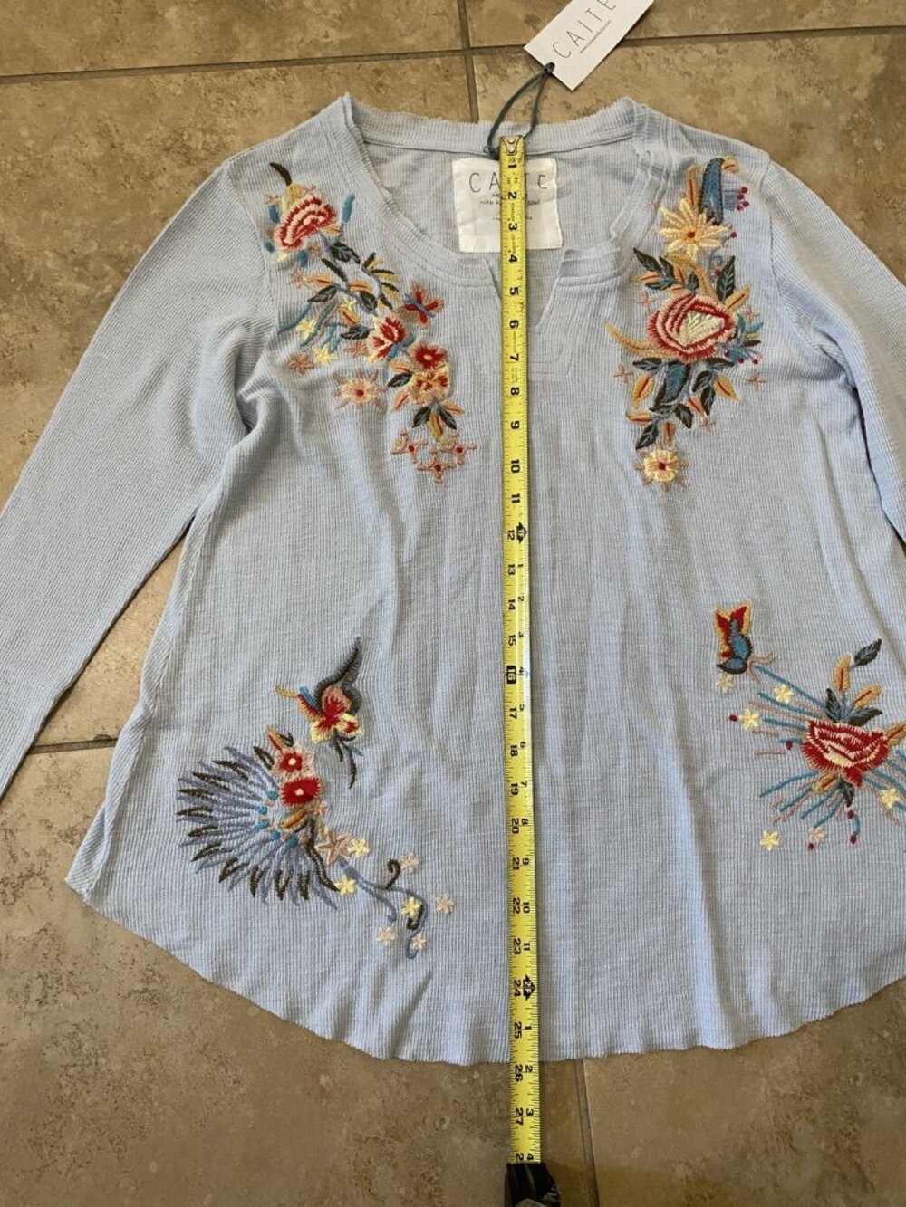 NWT Caite Greer Top Embroidered Floral Split Neck Knit Oxford Blue S Small Kyla - Picture 10 of 16